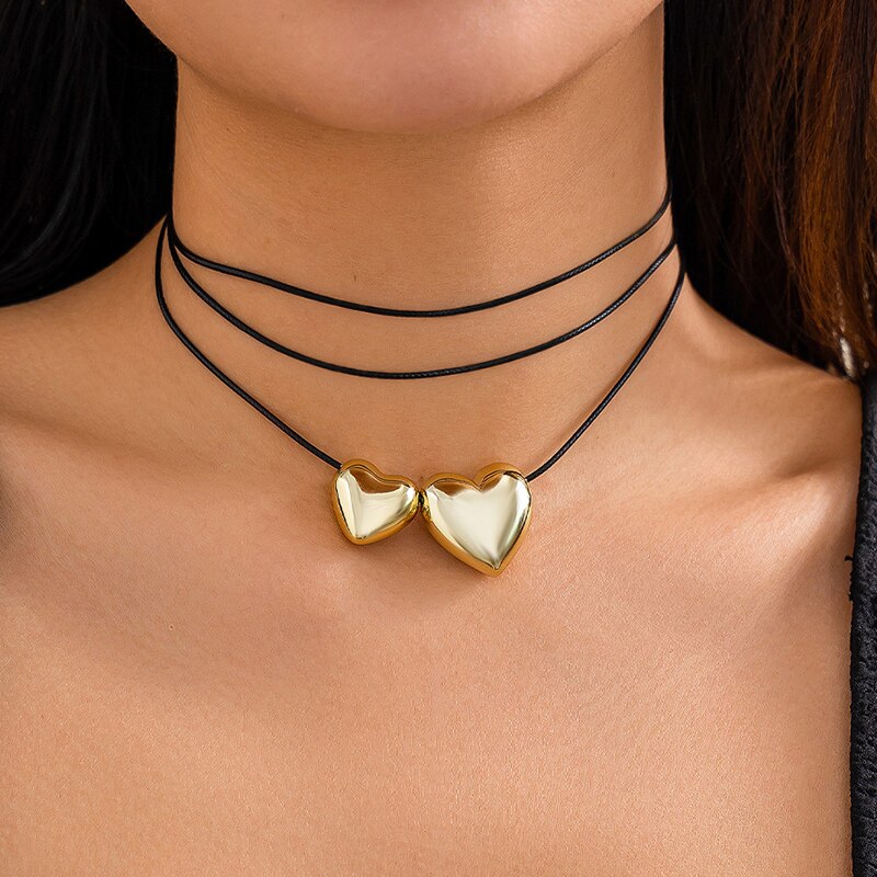 Collar bohemio de cuentas multicapa con colgantes de corazón y cruz