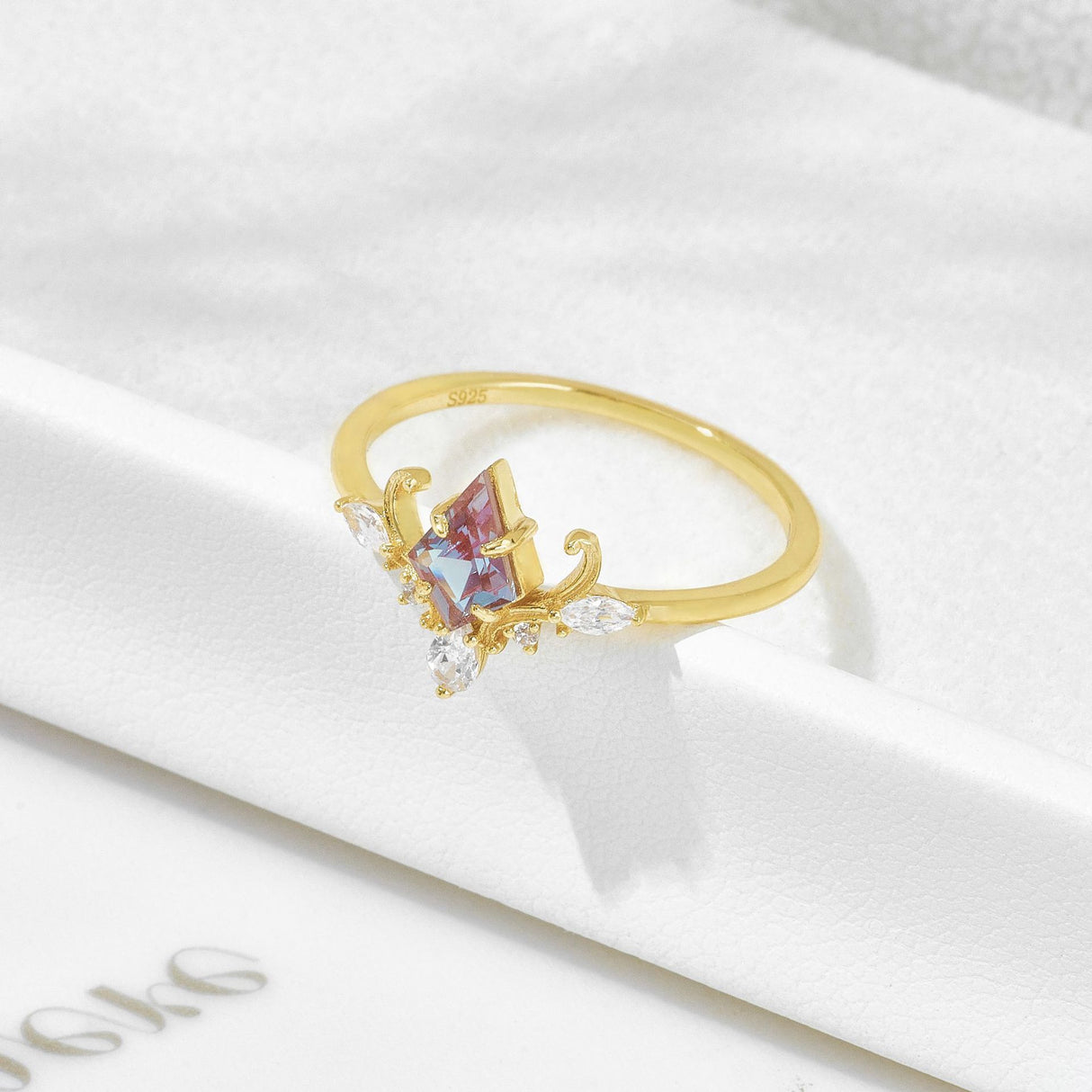 Color-changing Gemstone Ring Court Luxury S925 Silver Plated Jewelry - Dazpy