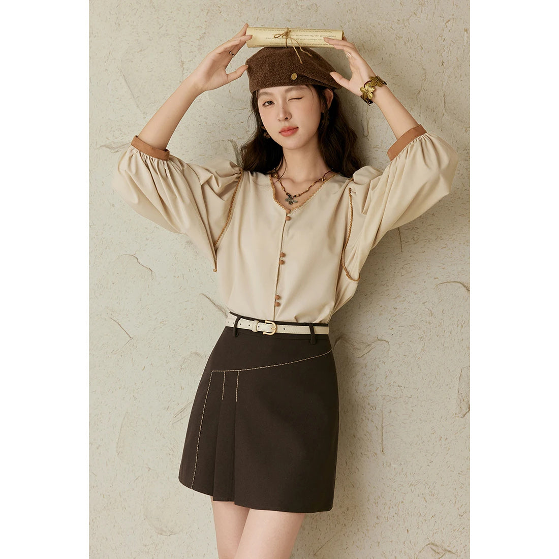 Camisa informal con mangas abullonadas y escote en V estilo retro francés para mujer