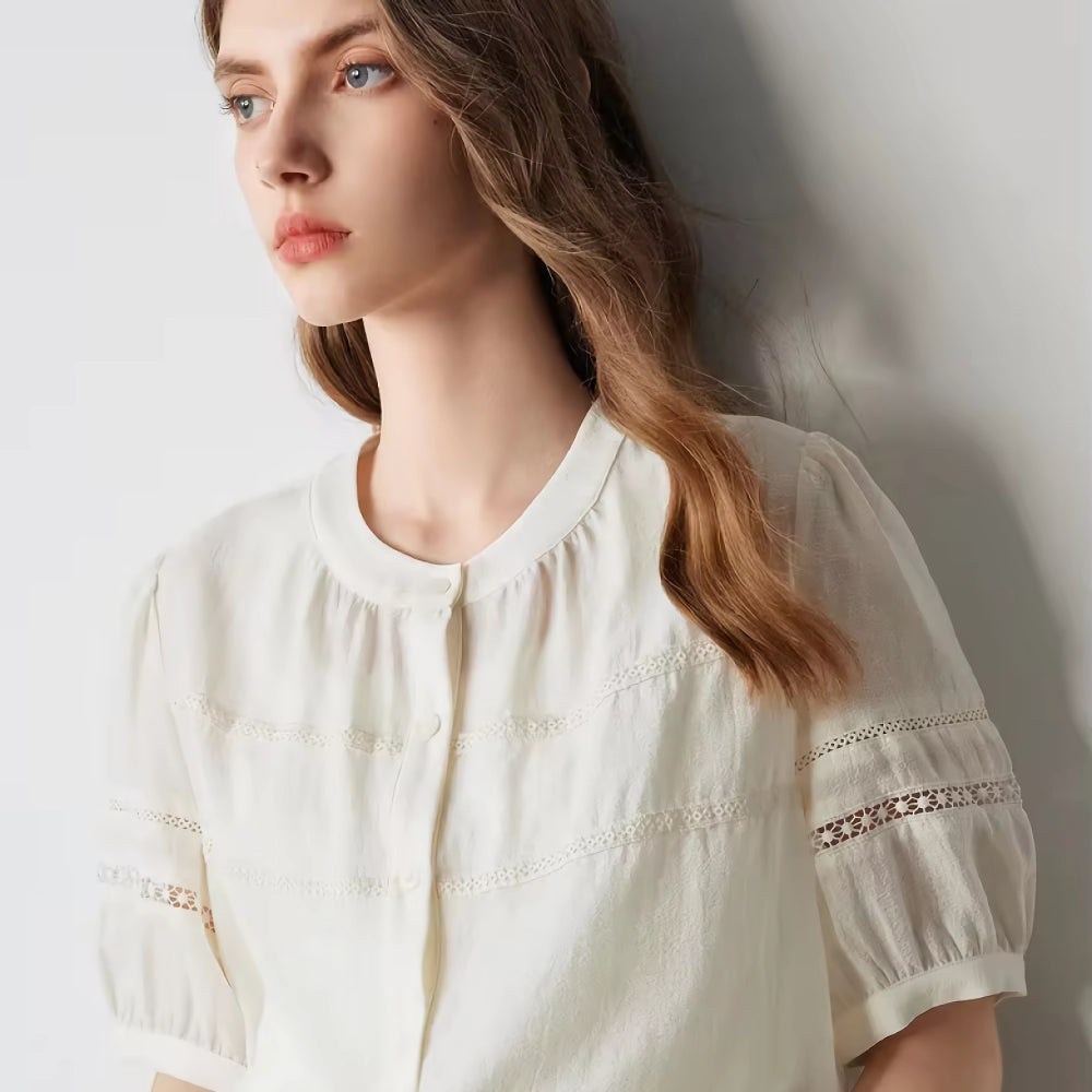 Elegante Bluse mit Puffärmeln aus Spitze