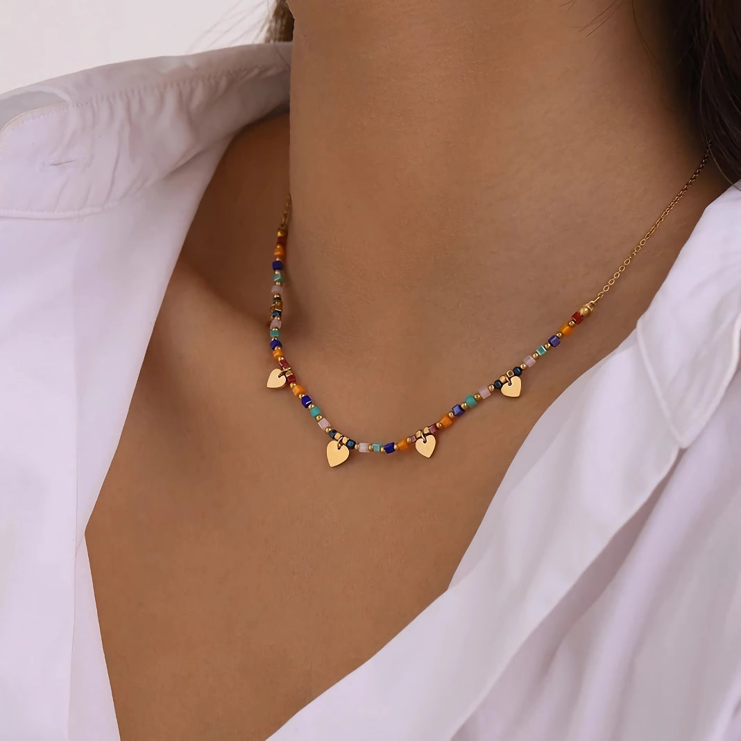 Collar de lentejuelas con forma de corazón de acero inoxidable bañado en oro de 18 quilates