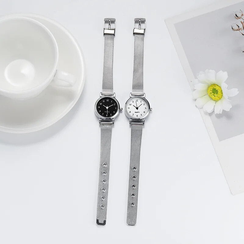 Reloj de moda para mujer en acero inoxidable plateado
