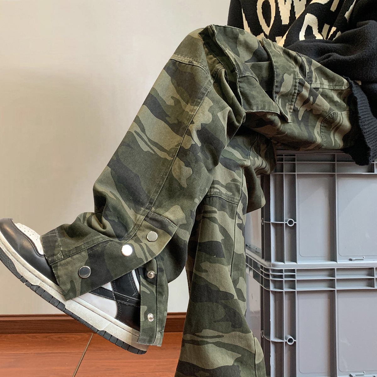 Washed Distressed Camouflage Cargo Pants Men's Vintage