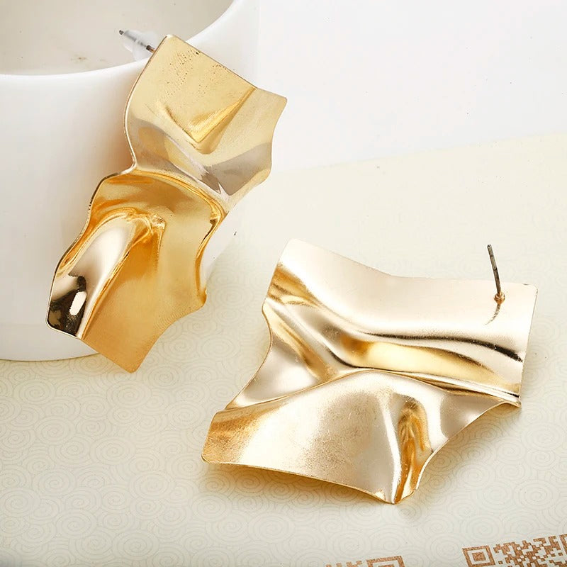 Pendientes vintage con diseño cuadrado