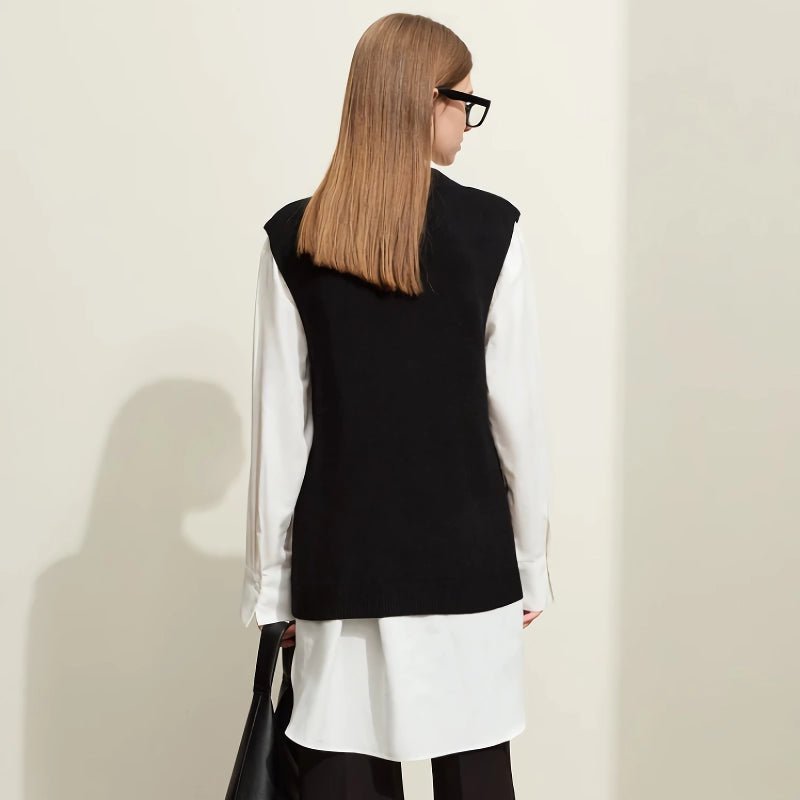 Minimalistische Strickweste aus Wolle