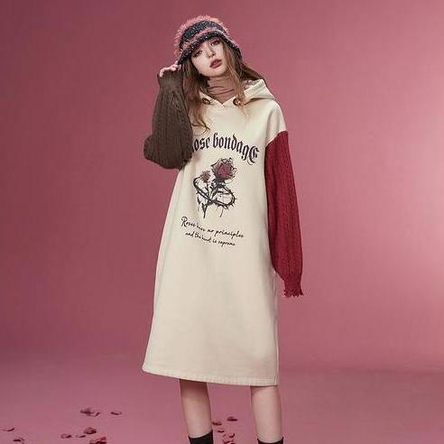 Vestido de punto polar con estampado gráfico elegante