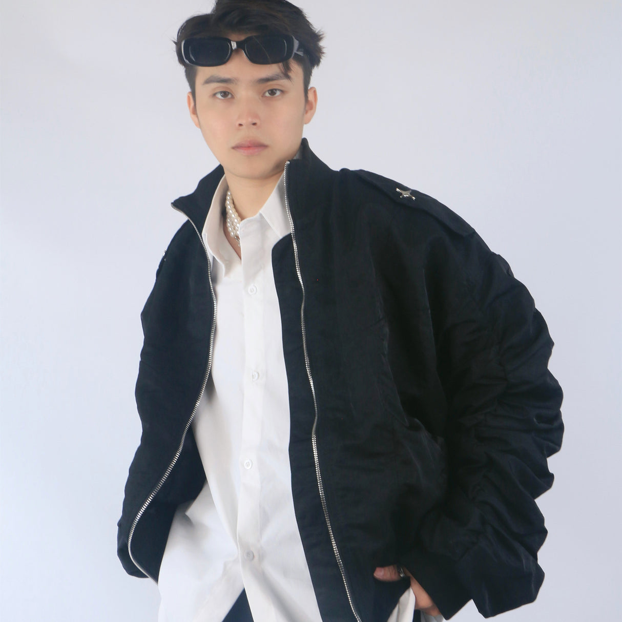 Personalisierte modische Jacke mit Reißverschluss und Mikro-Trommelärmeln