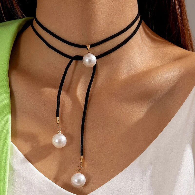 Collar bohemio de cuentas multicapa con colgantes de corazón y cruz