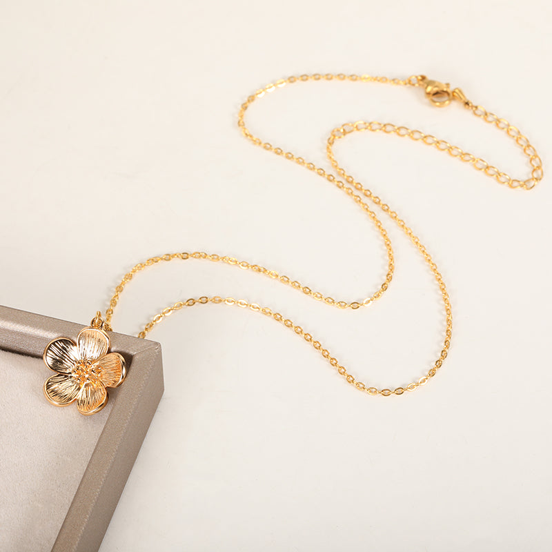 Elegante florale Edelstahlkette für Damen