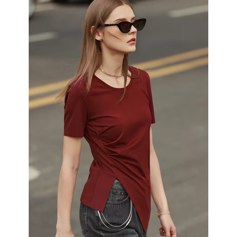 Minimalistisches asymmetrisches Kurzarm-T-Shirt mit Rundhalsausschnitt