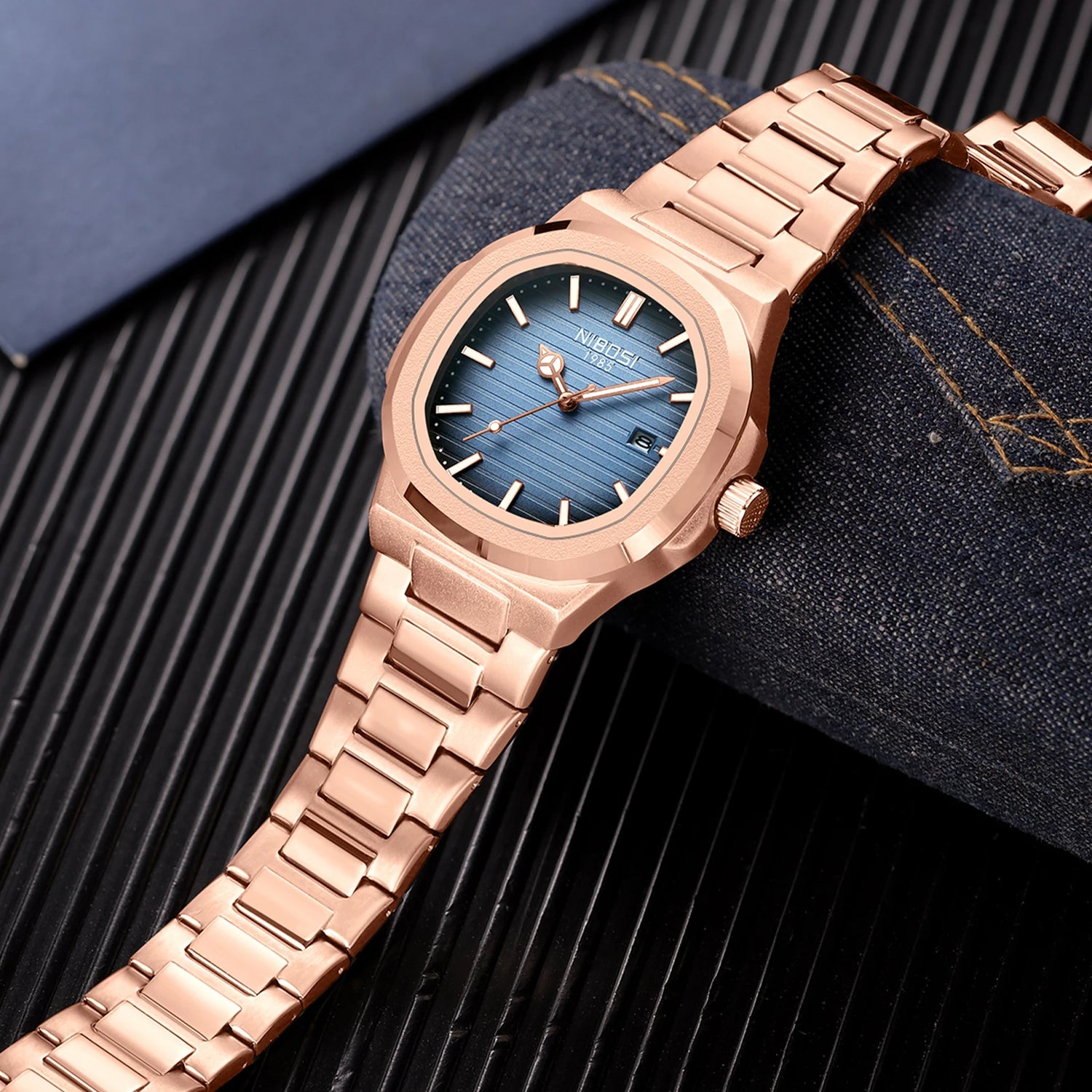 Luxuriöse, wasserdichte Quarz-Herrenuhr mit leuchtendem Datum und Edelstahlarmband