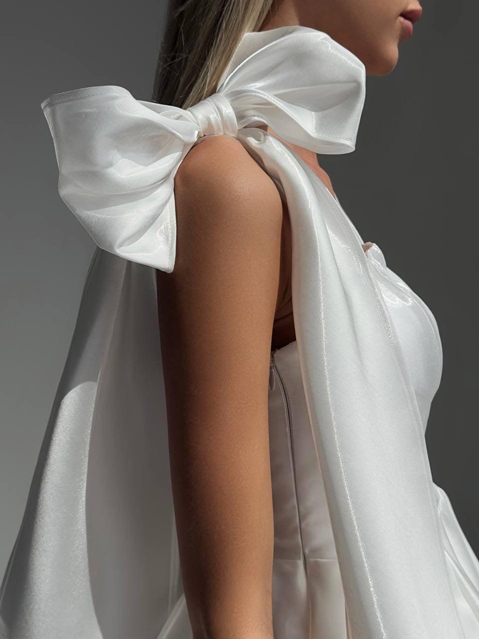 Trägerloses Kleid im französischen Retro-Stil mit Schleife