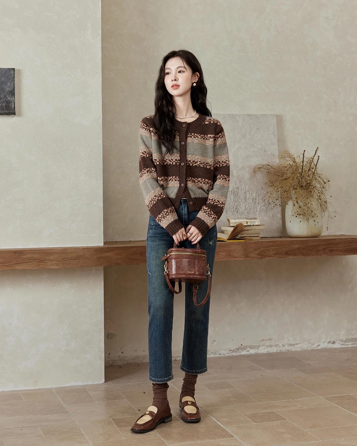 Gestreifte Strickjacke im Retro-Stil