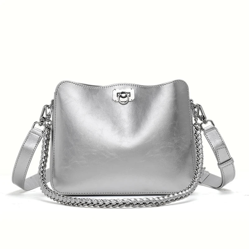 Elegante bolso de hombro con cadena: bolso cuadrado de piel de vaca para debajo del brazo