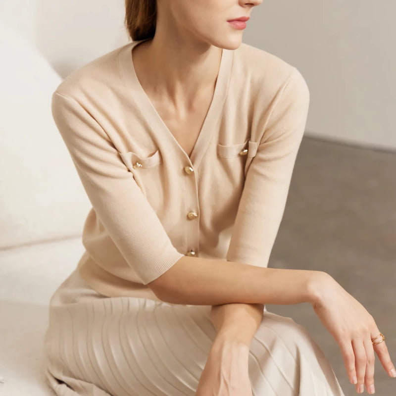 Elegante Strickjacke mit V-Ausschnitt