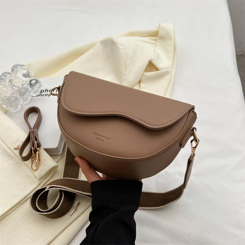 2024 Trendy Pillow Schultertasche für Damen: Crossbody & Messenger Style