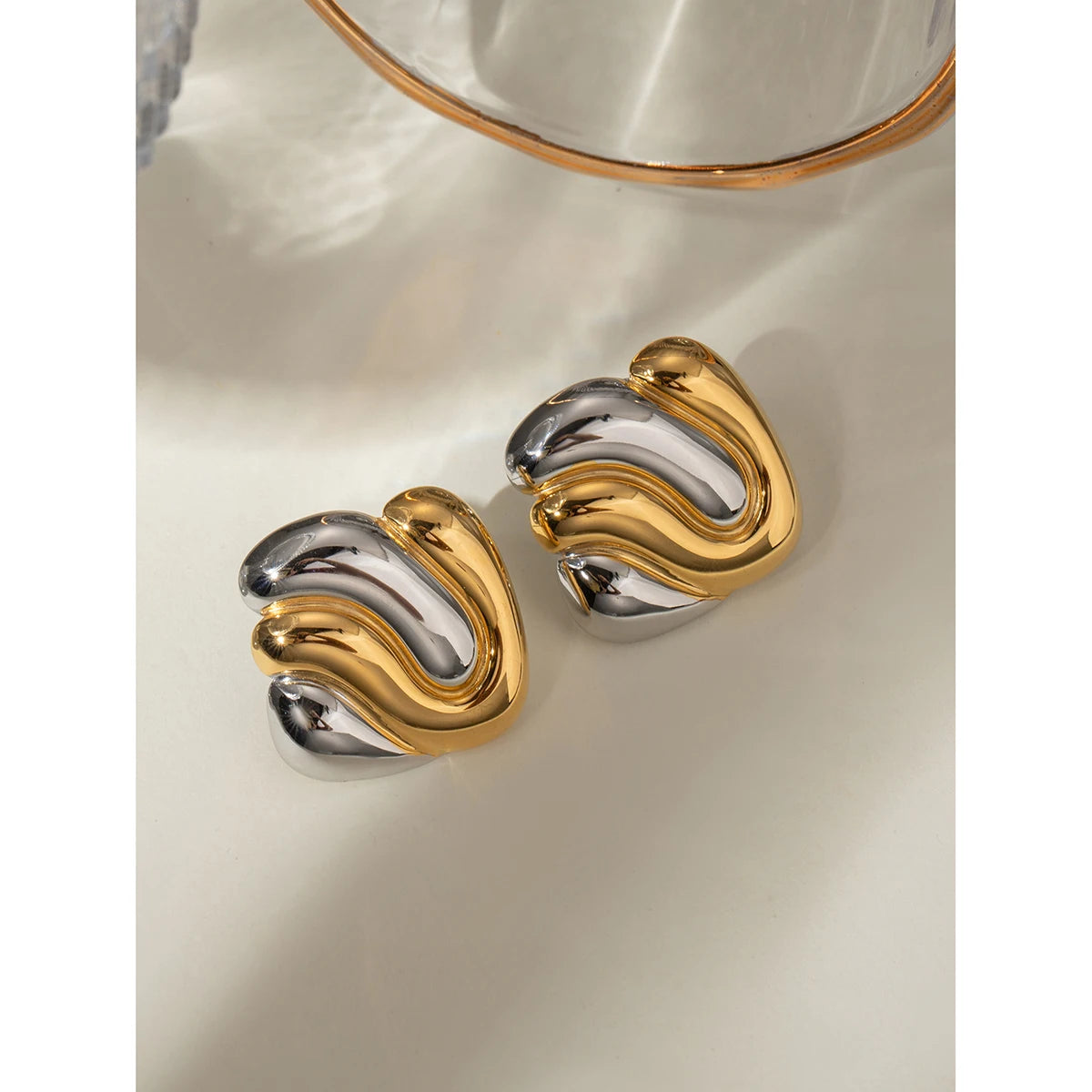 Pendientes de acero inoxidable chapado en oro de 18 quilates con forma geométrica irregular