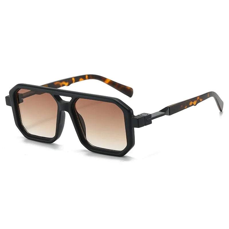 Eckige Pilotensonnenbrille im Retro-Look