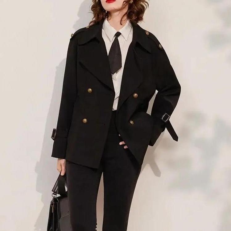 Gabardina elegante de doble botonadura para mujer