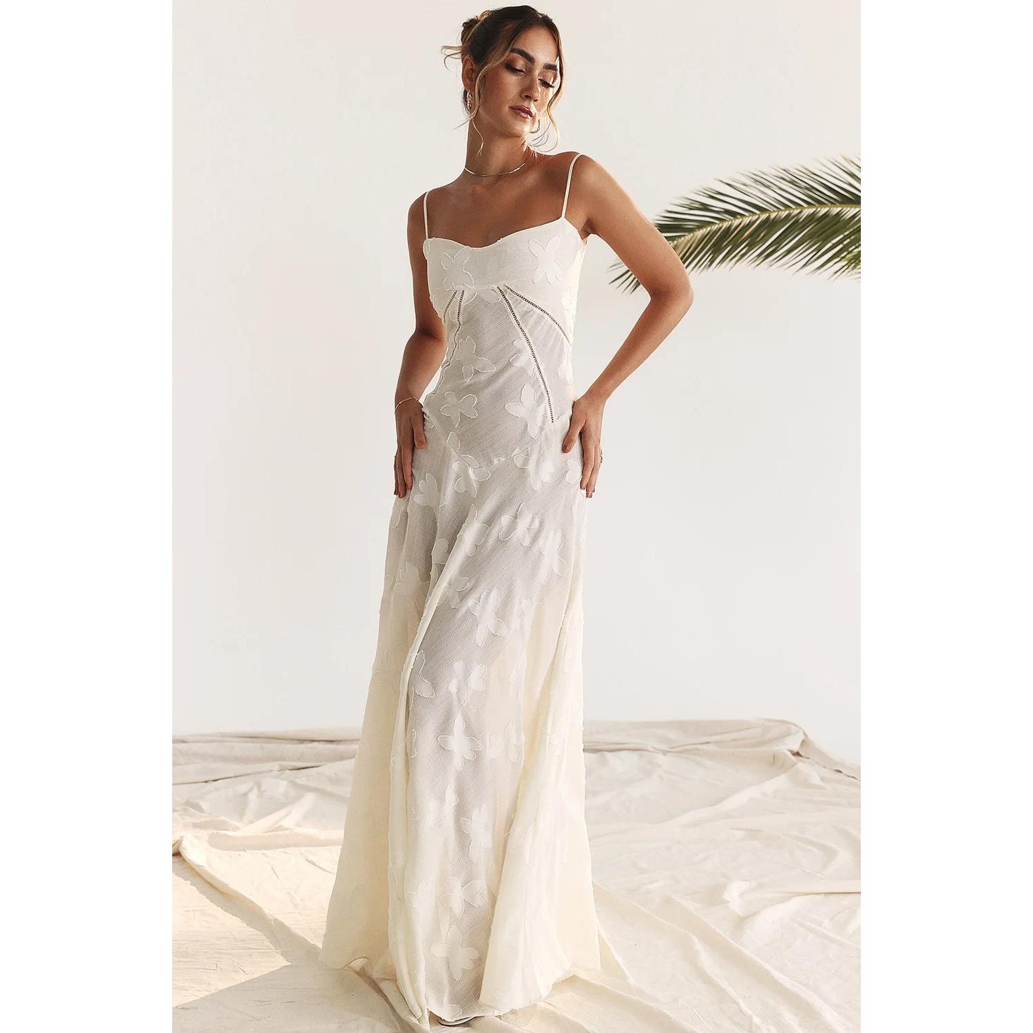 Elegante vestido midi con corsé en color beige con jacquard floral y espalda con cordones