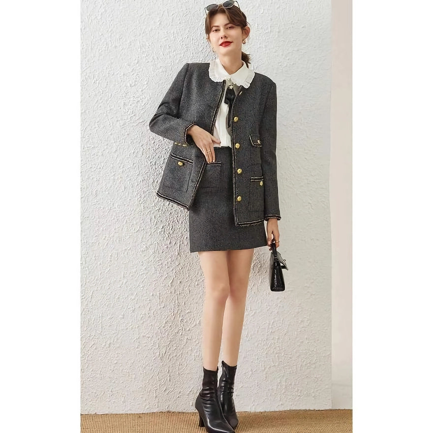 Elegancia atemporal para la dama de oficina moderna