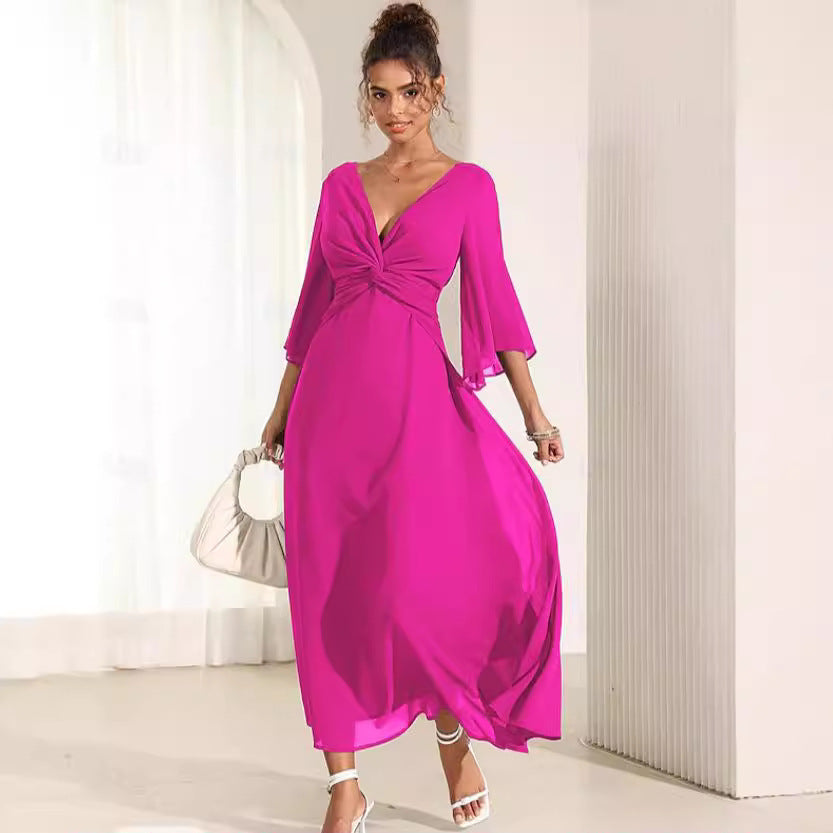 Vestido extra largo con escote en V y mangas acampanadas en color liso