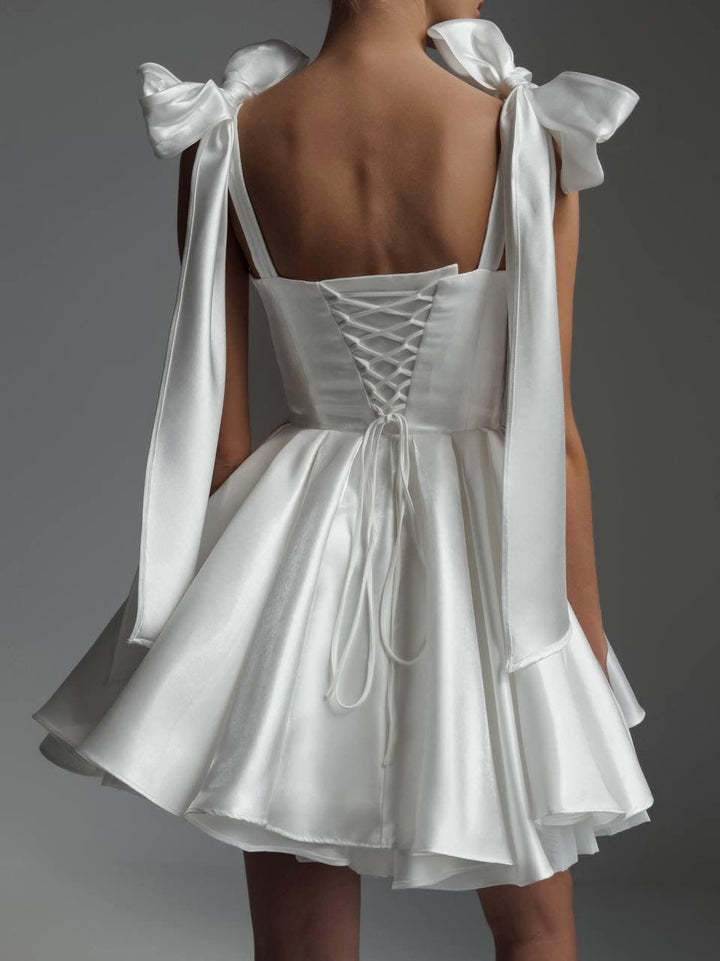 Trägerloses Kleid im französischen Retro-Stil mit Schleife