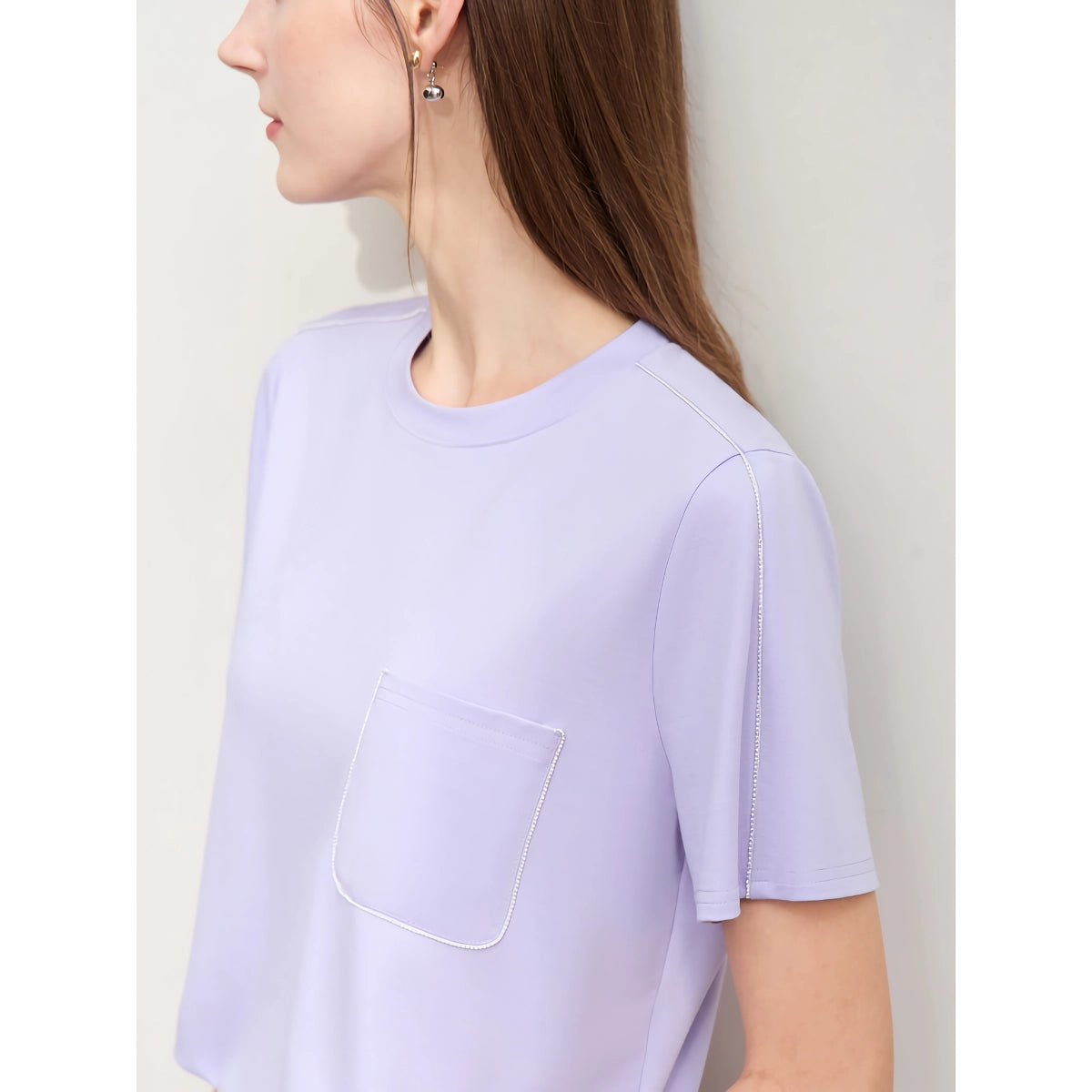 Camiseta minimalista informal de manga corta y cuello redondo para mujer