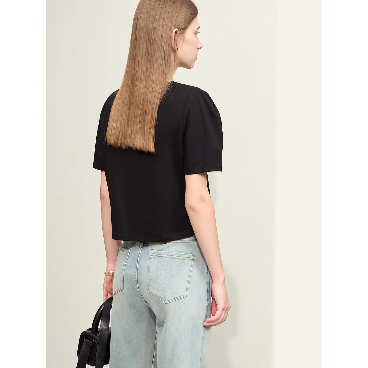 Camiseta minimalista de algodón con bordados empalmados para mujer