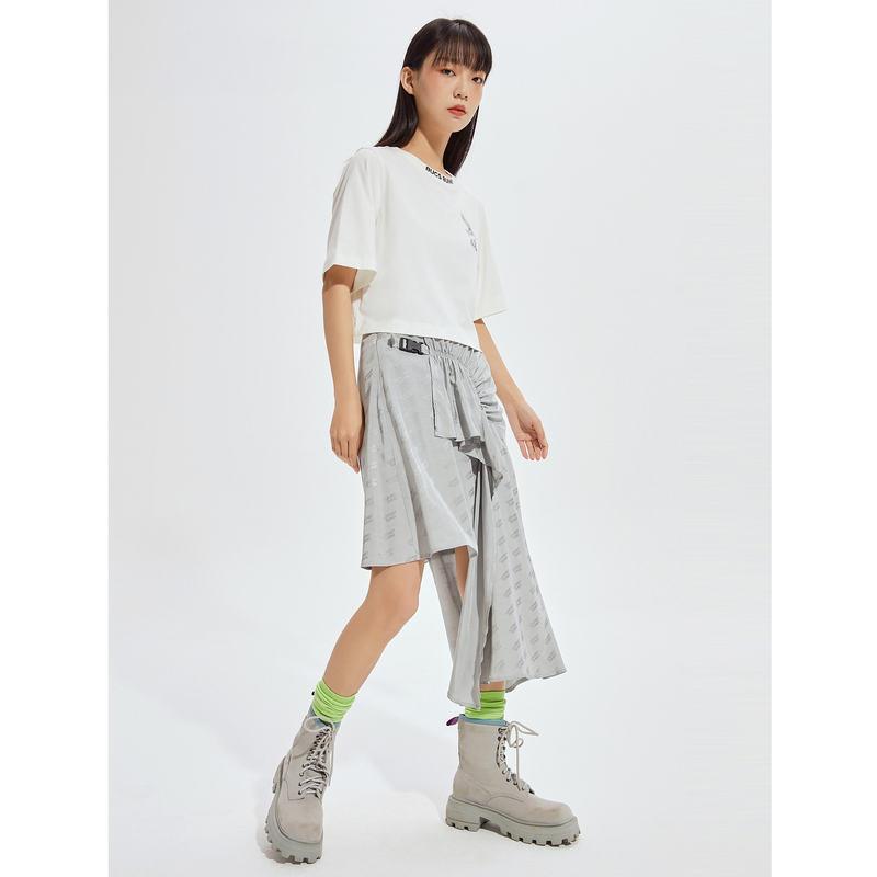 Falda elegante hasta la rodilla con estampado de letras