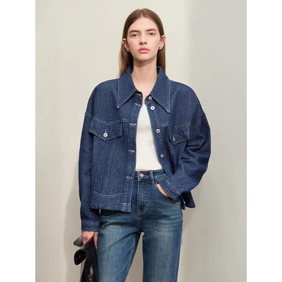 Abrigo vaquero minimalista: chaqueta corta y holgada de otoño