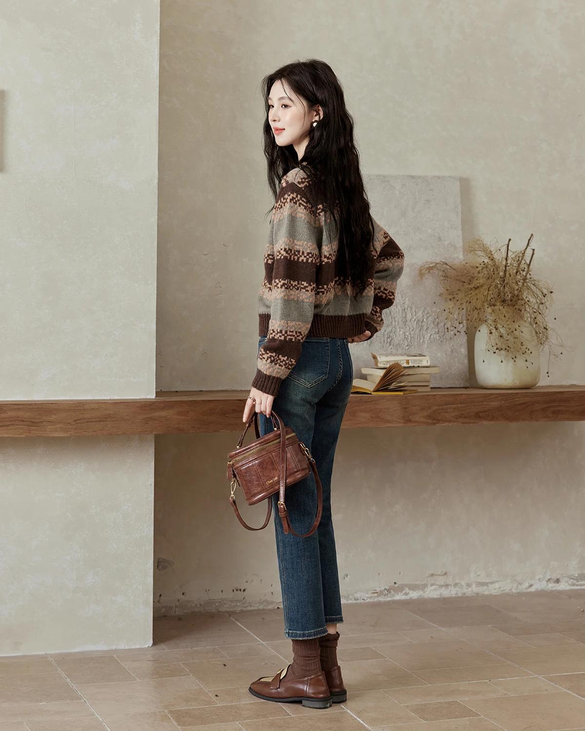 Gestreifte Strickjacke im Retro-Stil