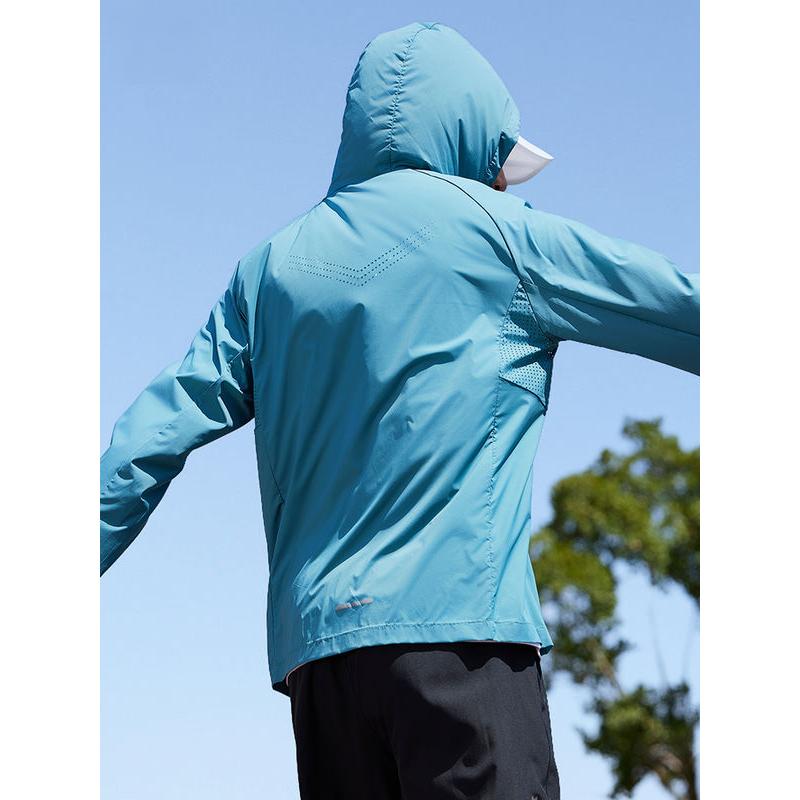 Atmungsaktive Laufjacke für den Sommer mit UV-Schutz und Kapuze