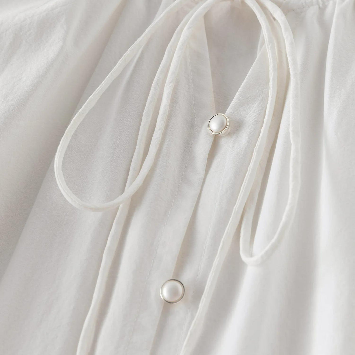 Elegante Pendlerbluse im französischen Stil
