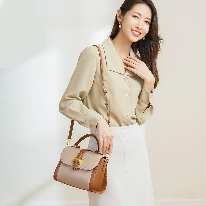 Bolso bandolera con solapa de piel auténtica para mujer