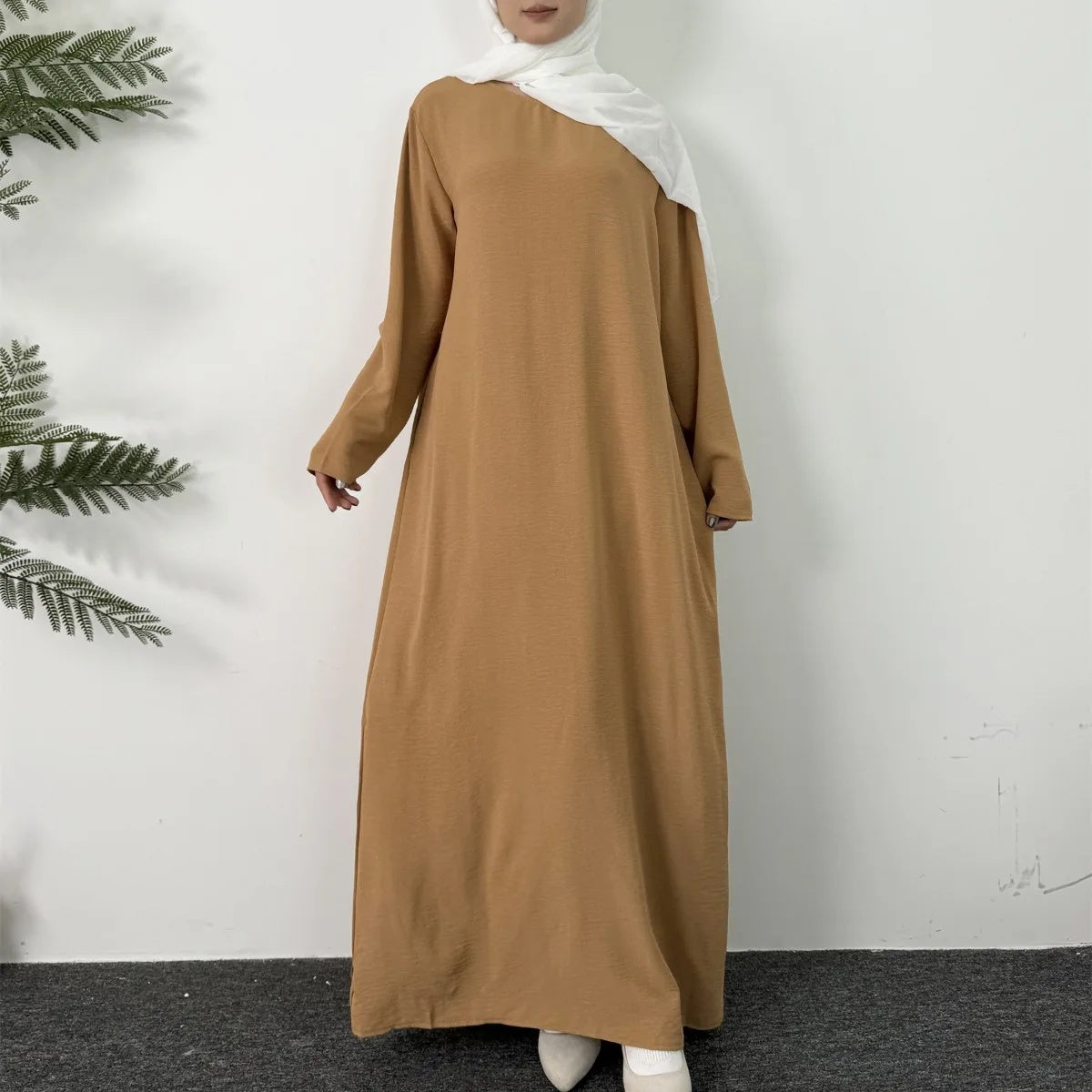 Nuevo vestido de mujer elegante con cuello redondo y camisa larga