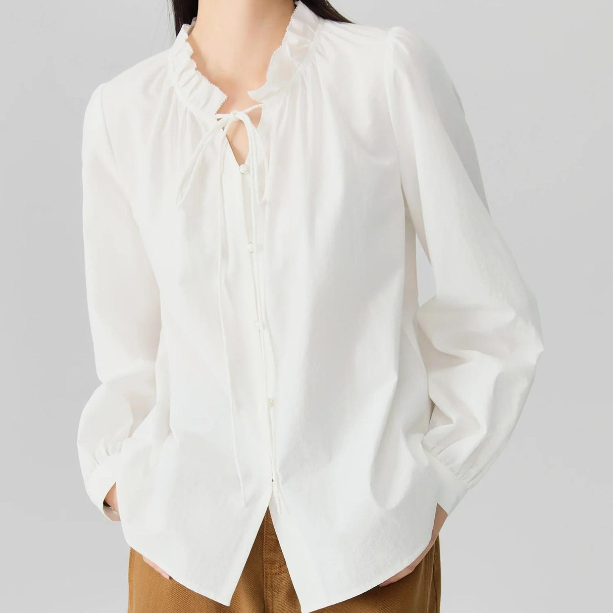 Elegante Pendlerbluse im französischen Stil