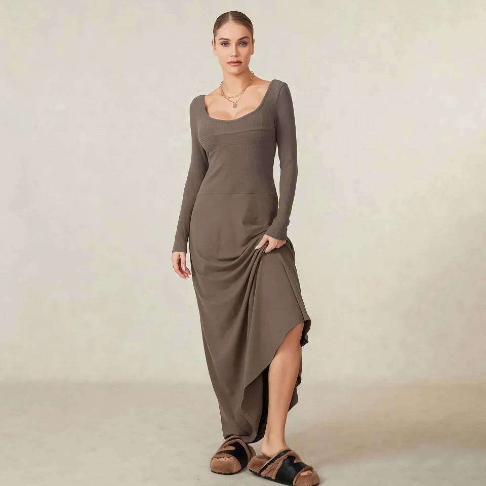 Elegante vestido largo de punto de otoño para mujer con escote cuadrado