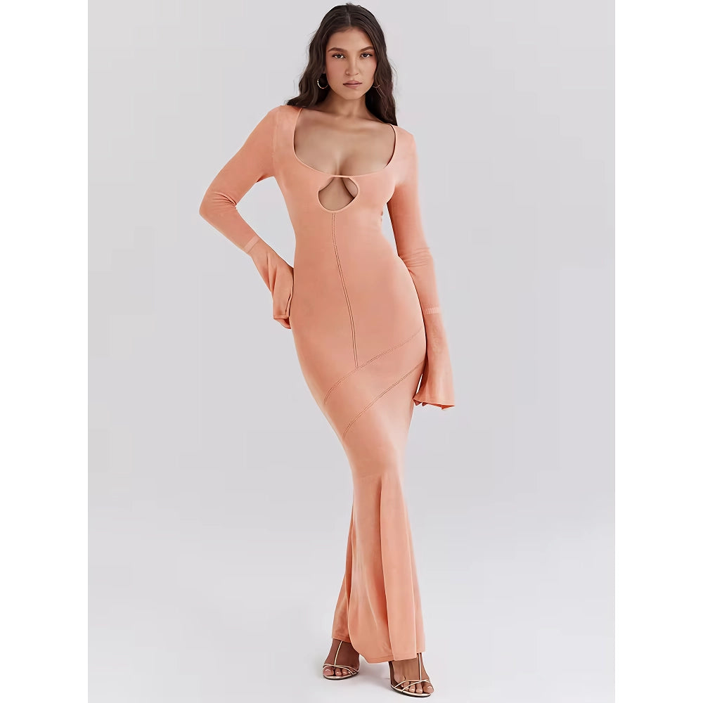 Oranges Maxikleid aus Strick mit ausgestellten Ärmeln