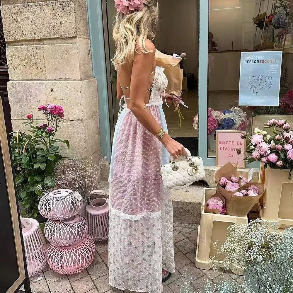 Vestido de mujer con escote halter y encaje floral