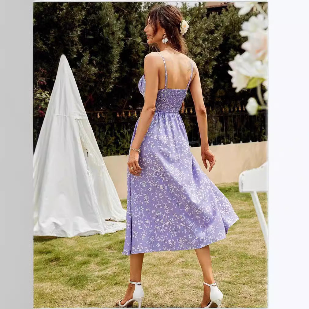 Vestido con abertura en la parte inferior y estampado floral con tirantes finos