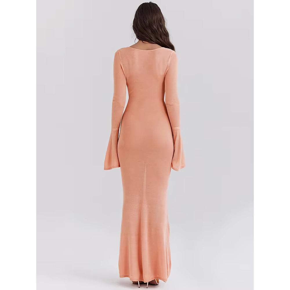 Oranges Maxikleid aus Strick mit ausgestellten Ärmeln