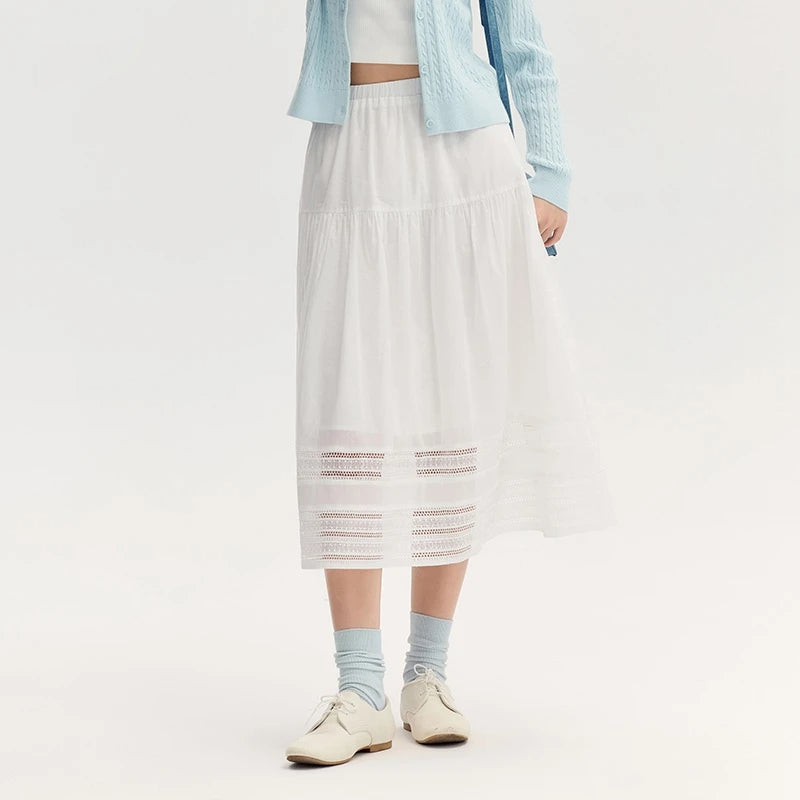 Falda midi elegante con dobladillo de encaje