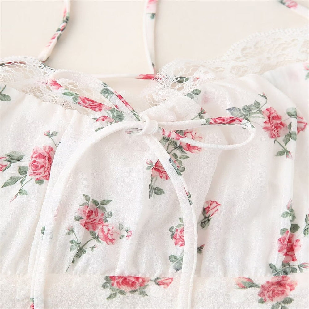 Vestido de mujer con escote halter y encaje floral