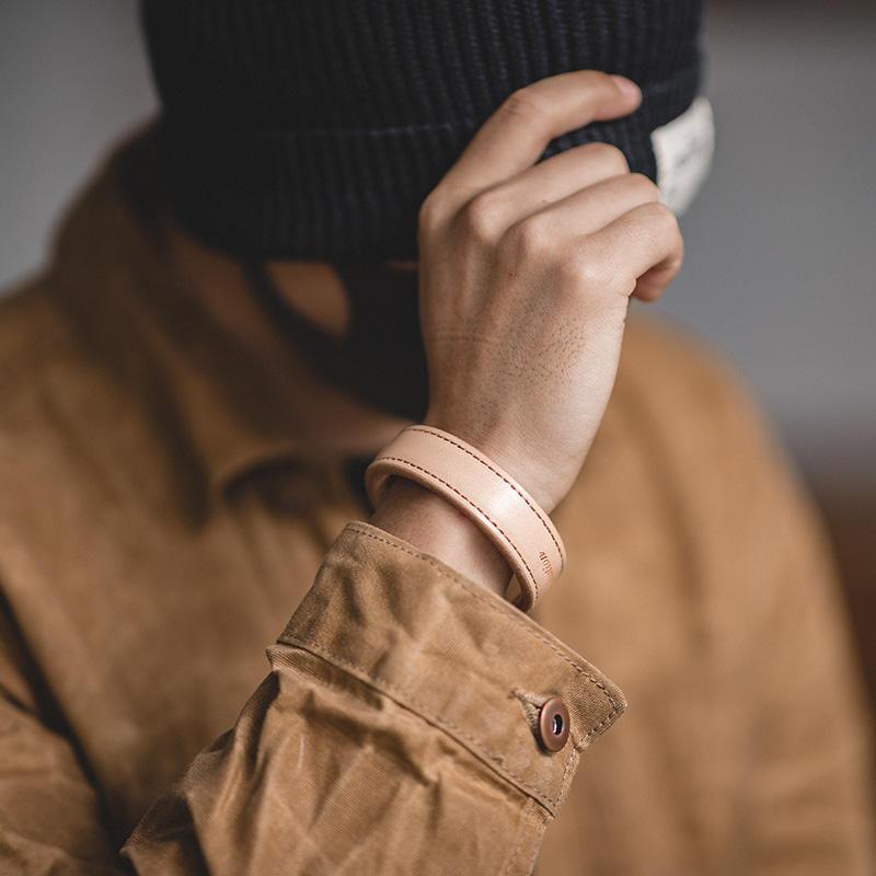 Brazalete Thunderbird de cuero hecho a mano