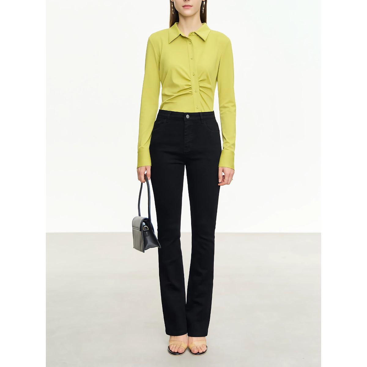Minimalistische Flare-Jeans für Damen mit Stickereien für den Herbst
