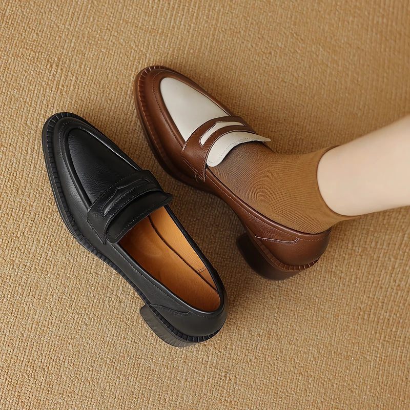 Zapatos de salón clásicos de piel auténtica con tacón cuadrado