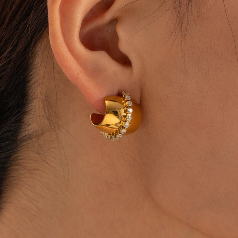 Clips de oreja minimalistas de acero inoxidable