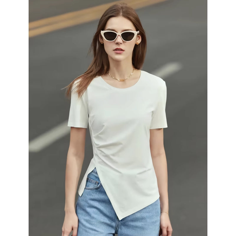 Minimalistisches asymmetrisches Kurzarm-T-Shirt mit Rundhalsausschnitt