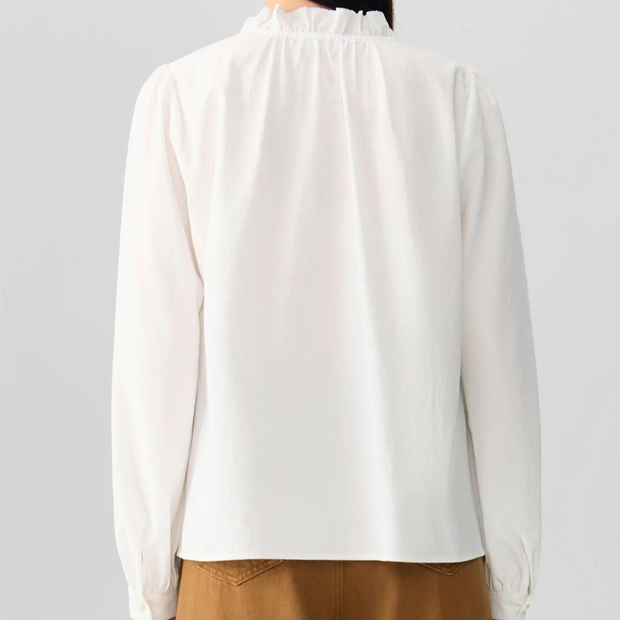 Elegante Pendlerbluse im französischen Stil